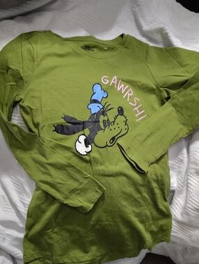Disney Green Goofy 'GAWRSH!' Long Sleeve Tee Size 12  $25 Nwot